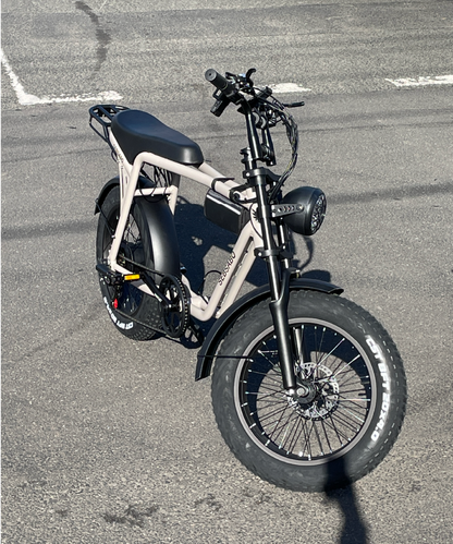 X70 | Grey Frame Black Seat - SEBSABO