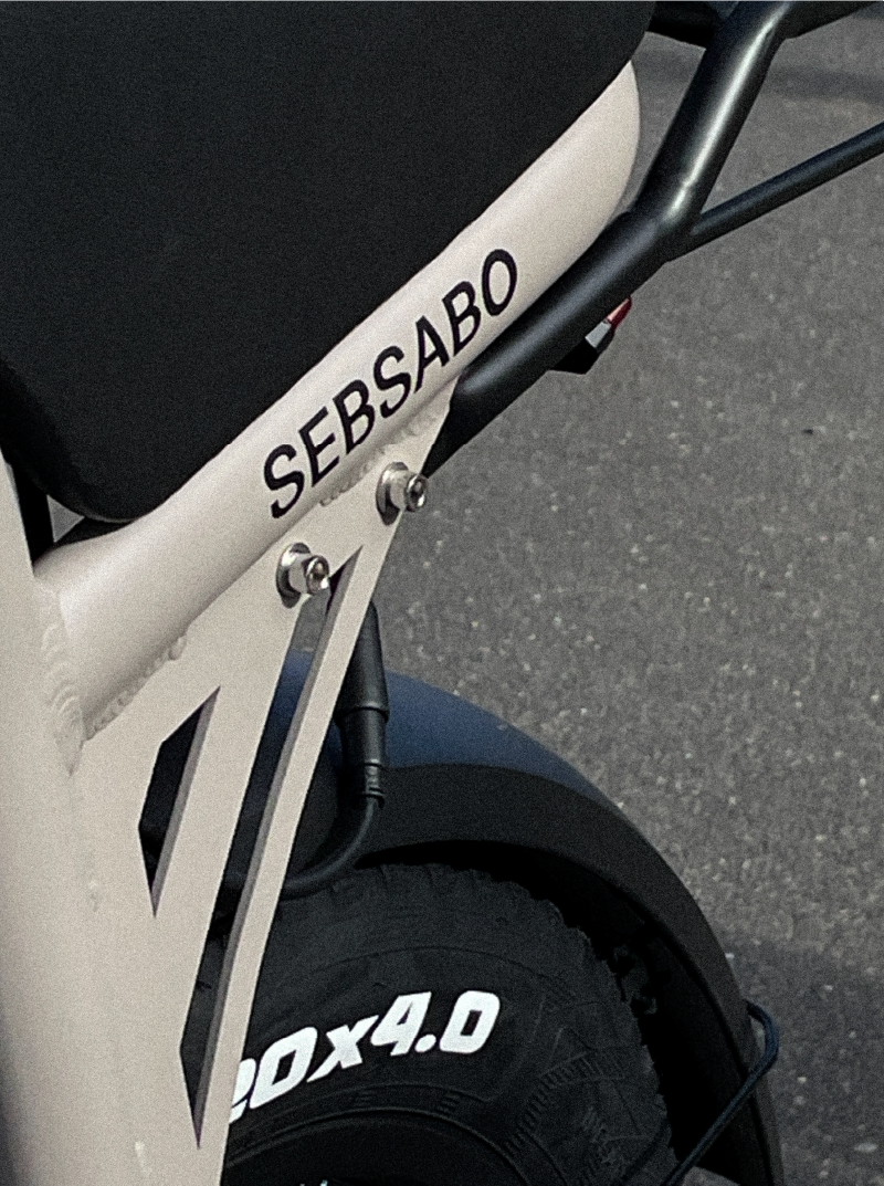 X73 | Grey Frame Black Seat - SEBSABO